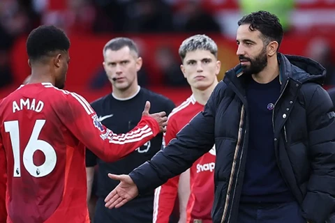 رغم الهاتريك.. أموريم يرفض المبالغة في الإشادة بديالو 